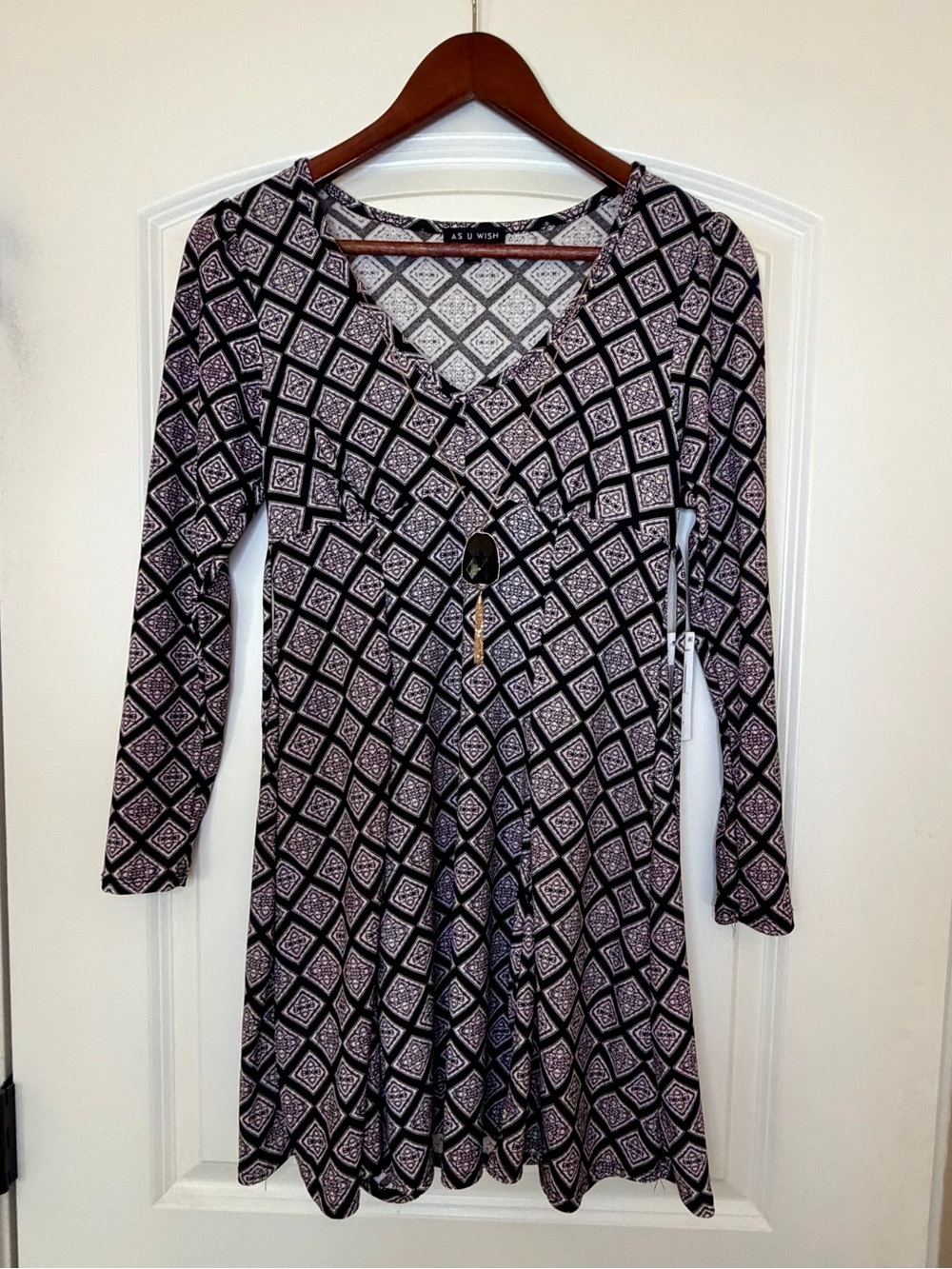 As U Wish Black and Pink Geometric Long Sleeve Dress w Center Necklace Size XS